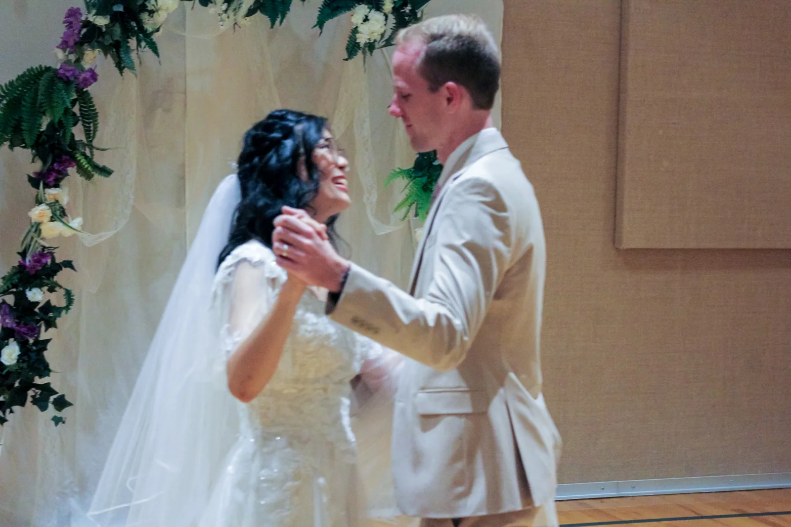 Couple dancing at the reception